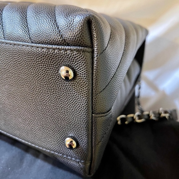 ❌SOLD❌💯Authentic Chanel Caviar Coco Handle Medium - Picture 7 of 15